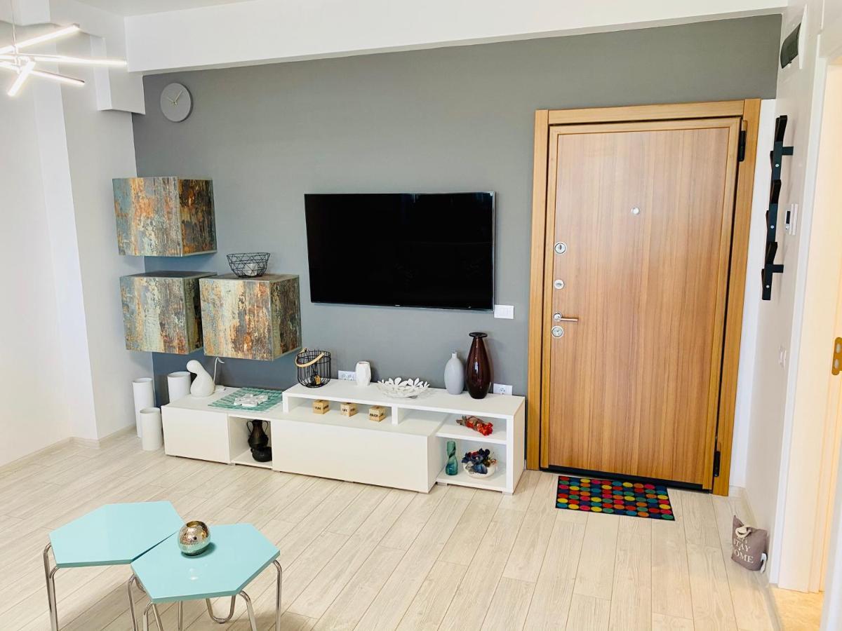 Beach Vibe Apartments Solid Residence Mamaia Esterno foto